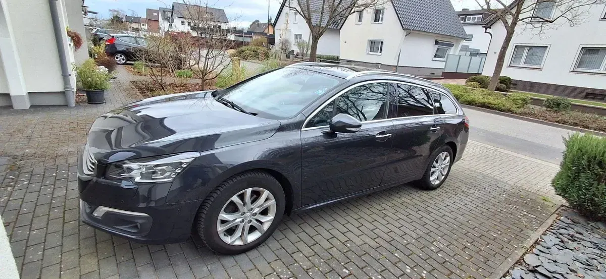 Gebraucht Peugeot 508 Active 150 PS (110 kW) 2015 Kombi