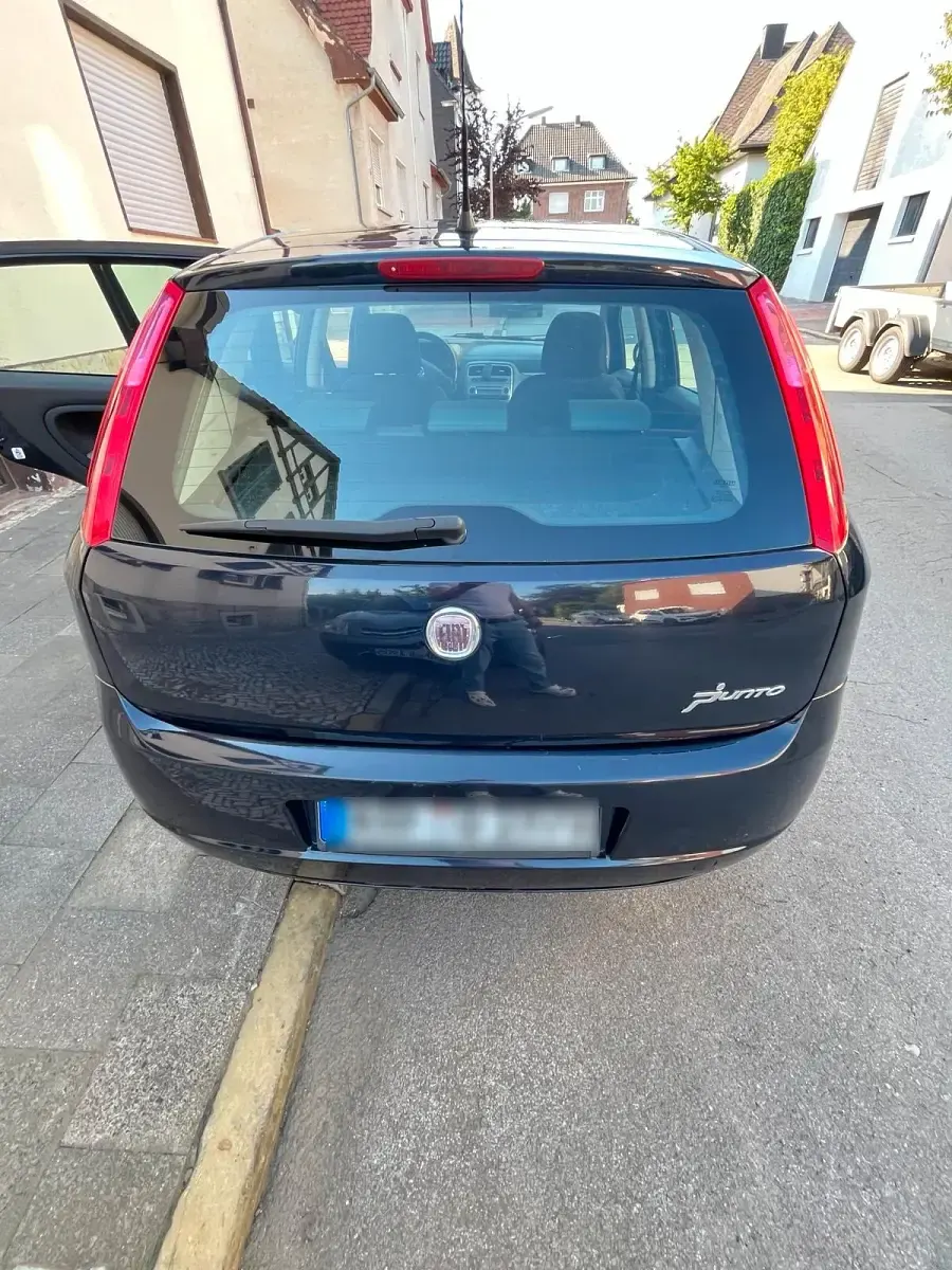 Gebraucht Fiat Punto 77 PS (56 kW) 2009 Blau Kleinwagen