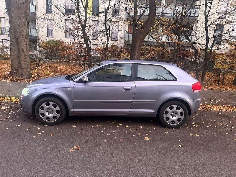Grau Gebraucht 2005 Audi A3 Ambiente Coupé | 2.500 € (Superpreis) - Bild 1/4