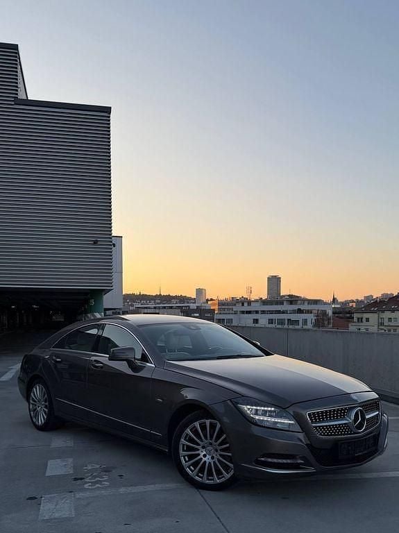 Gebraucht Mercedes CLS350 265 PS (194 kW) 2011 Braun Limousine