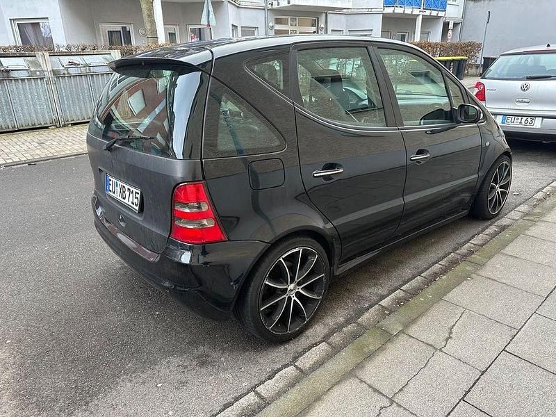 Gebraucht Mercedes A210 140 PS (102 kW) 2003 Schwarz Van / Kleinbus