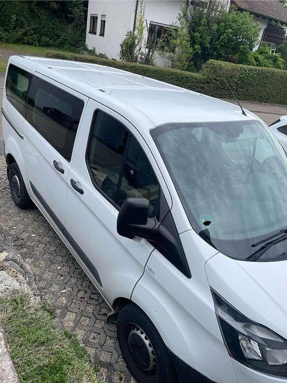Weiß Gebraucht 2017 Ford Transit Custom Van / Kleinbus | 20.000 € - Bild 1/4