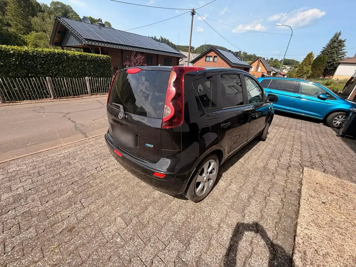 Gebraucht Nissan Note Acenta 88 PS (64 kW) 2010 Schwarz Kleinwagen