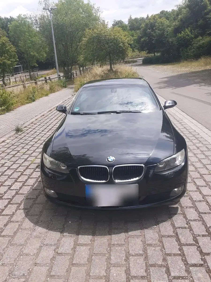 Gebraucht BMW 320 170 PS (125 kW) 2026 Schwarz Cabrio