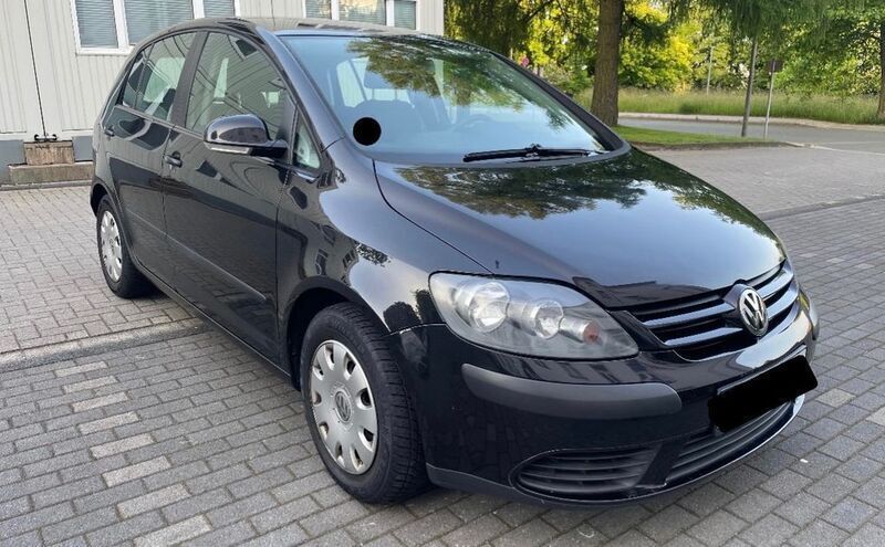 Schwarz Gebraucht 2005 VW Golf Plus Trendline Van / Kleinbus | 3.899 € (Teuer) - Bild 1/4