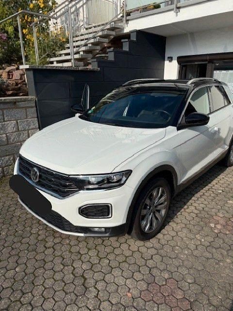 Weiß Gebraucht 2020 VW T-Roc Sport SUV | 24.700 € (Etwas zu teuer) - Bild 1/4