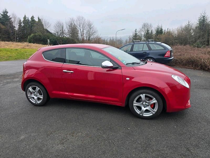 Gebraucht Alfa Romeo MiTo 105 PS (77 kW) 2012 Rot Kleinwagen