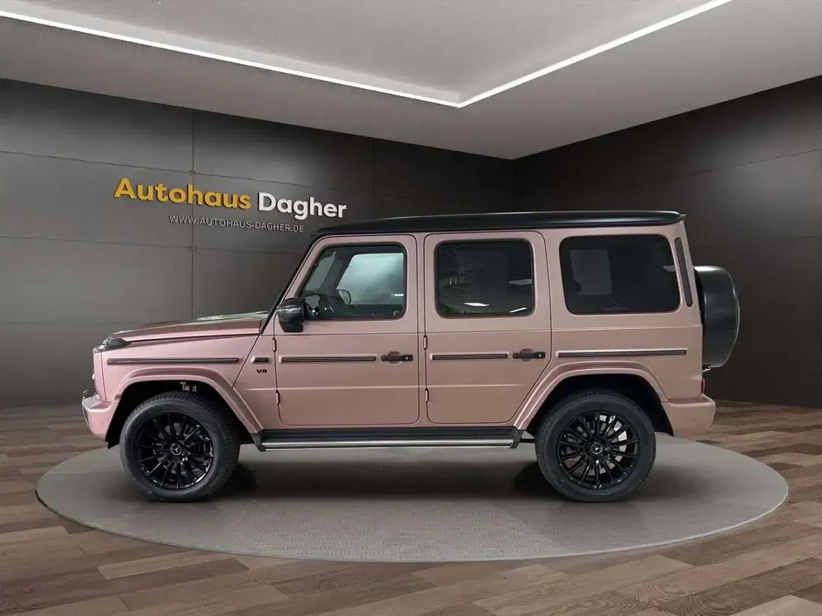 Gebraucht Mercedes G500 421 PS (309 kW) 2024 Manufaktur rosewood magno SUV