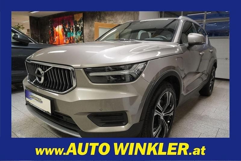 Grau Gebraucht 2020 Volvo XC40 SUV | 18.490 € (Superpreis) - Bild 1/4