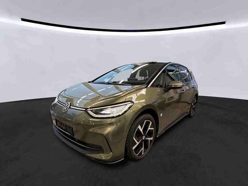 Gebraucht VW ID.3 Pro 150 kW (204 PS) 2023 Dark olivine green metallic sc Kleinwagen