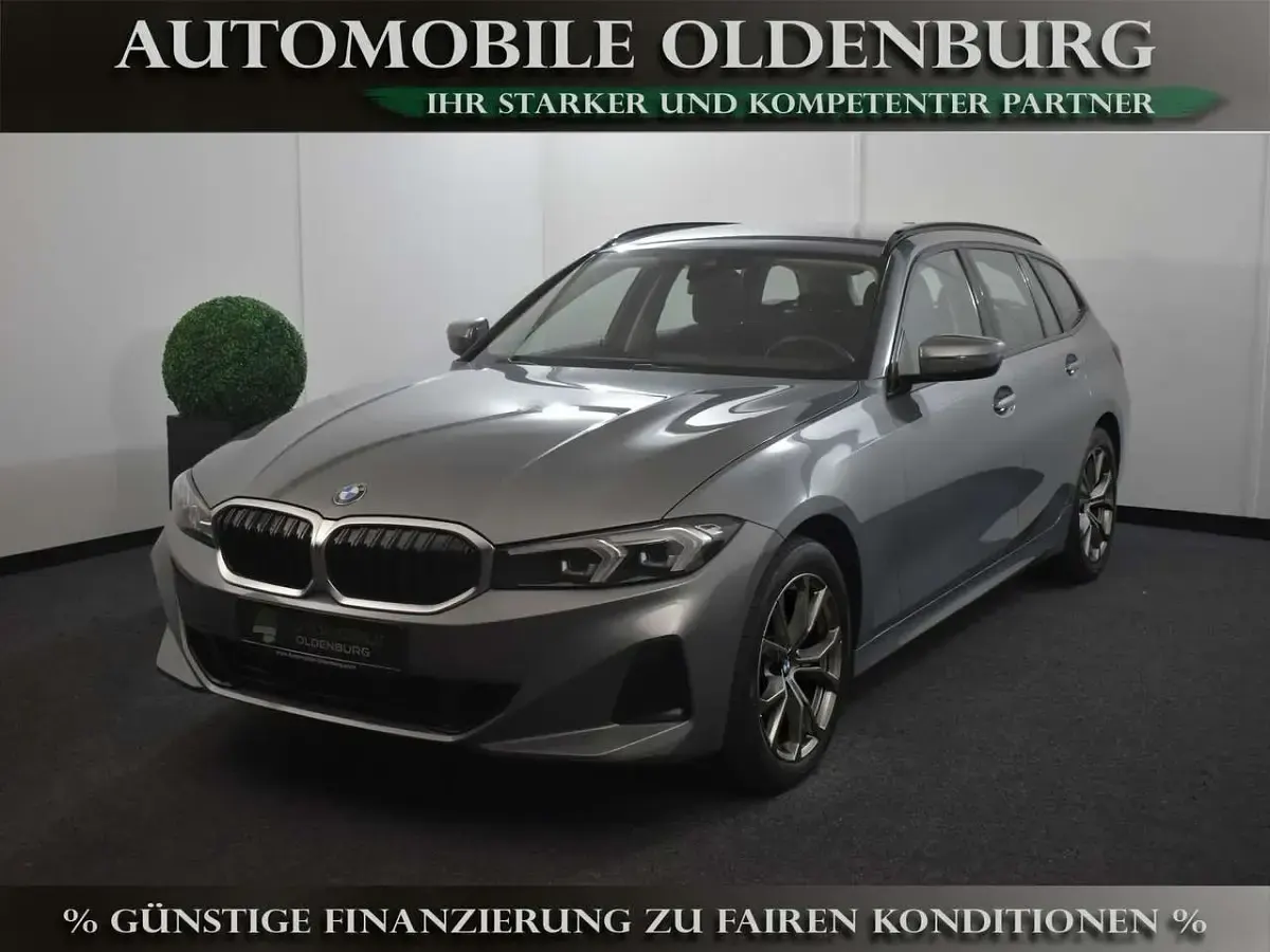Gebraucht BMW 320 Sport Line 190 PS (139 kW) 2023 Grau Limousine