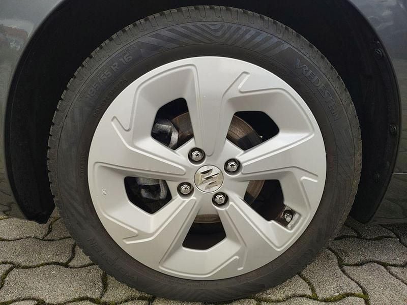 Gebraucht Suzuki Swift Comfort 83 PS (61 kW) 2025 Grau Kleinwagen