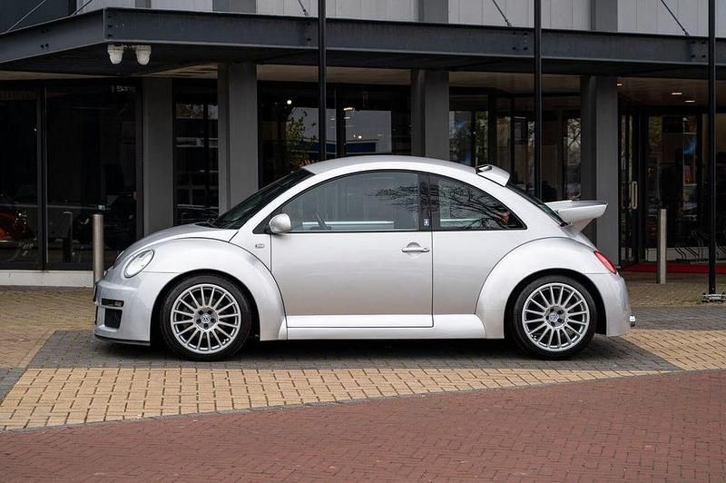Second-hand VW Beetle 224 CP (164 kW) 2002 Argintiu