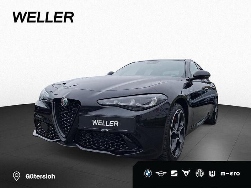 Nero vulcano (schwarz) Gebraucht 2024 Alfa Romeo Giulia Veloce Limousine | 33.690 € (Superpreis) - Bild 1/4