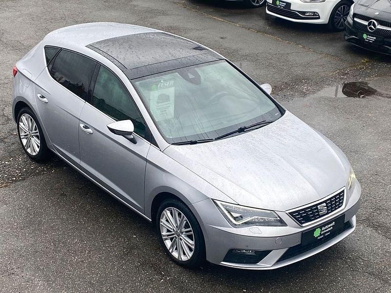 Silber Gebraucht 2020 Seat Leon Beats Limousine | 16.900 € (Fairer Preis) - Bild 1/4