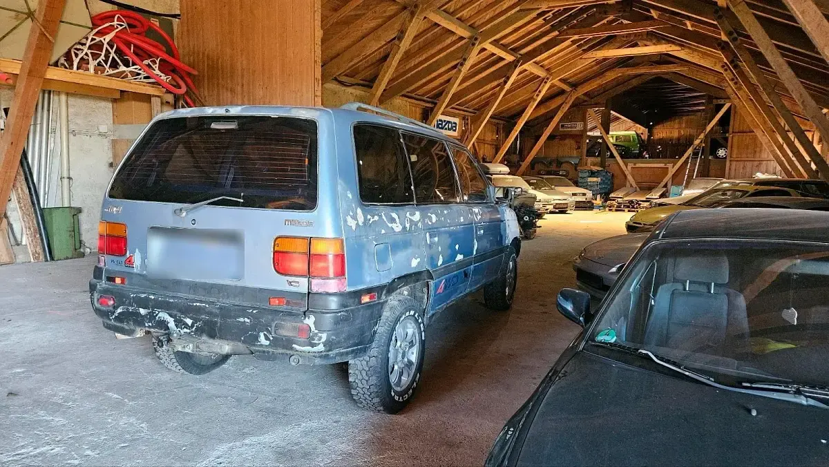 Gebraucht Mazda MPV 162 PS (119 kW) 1992 Blau Van / Kleinbus