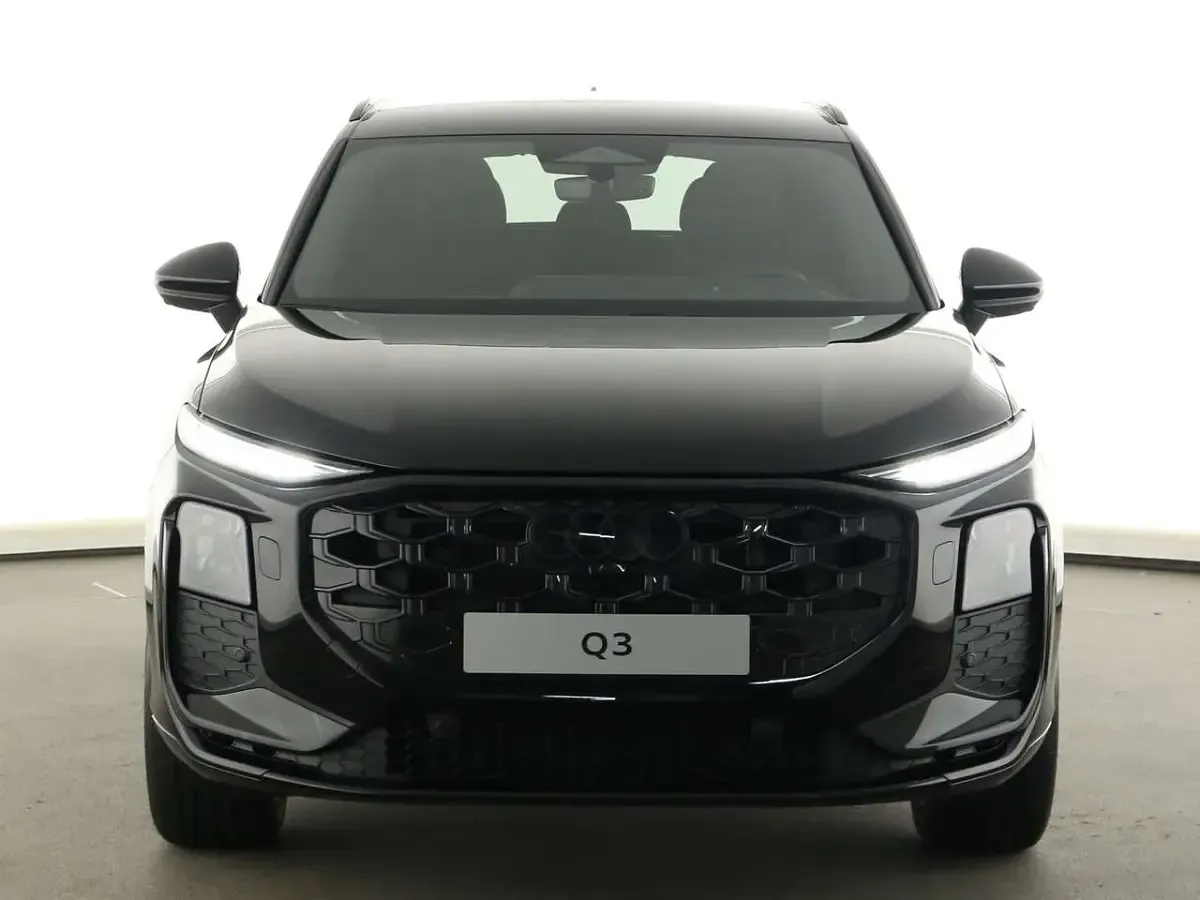 Neu Audi Q3 Sport 265 PS (194 kW) 2025 Mythosschwarz metallic SUV