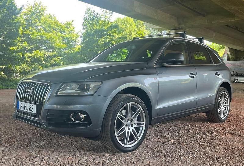Grau Gebraucht 2013 Audi Q5 S-Line SUV | 13.800 € (Superpreis) - Bild 1/2
