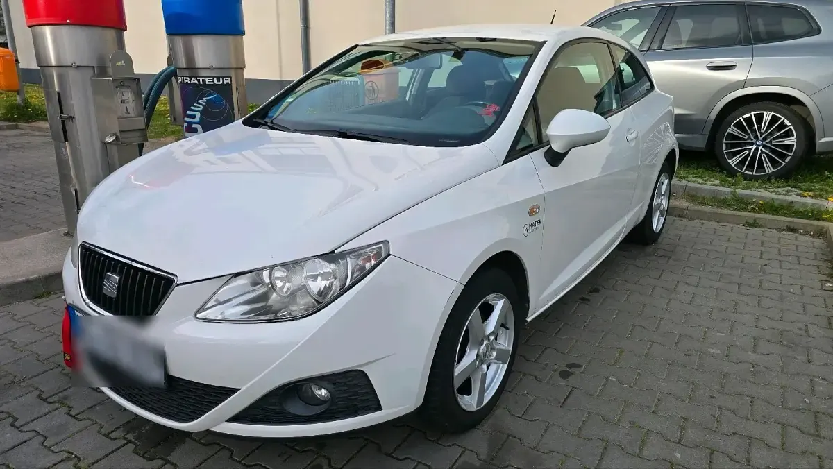 Gebraucht Seat Ibiza 75 PS (55 kW) 2010 Weiß Kleinwagen