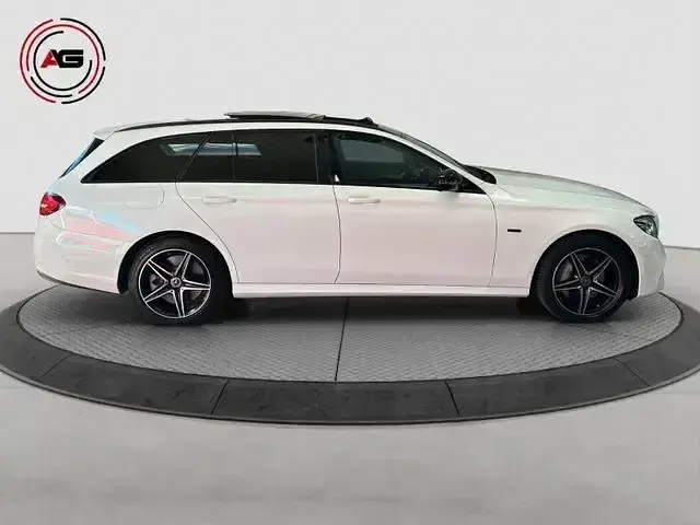 Gebraucht Mercedes E300 AMG line 306 PS (225 kW) 2019 Weiß Limousine