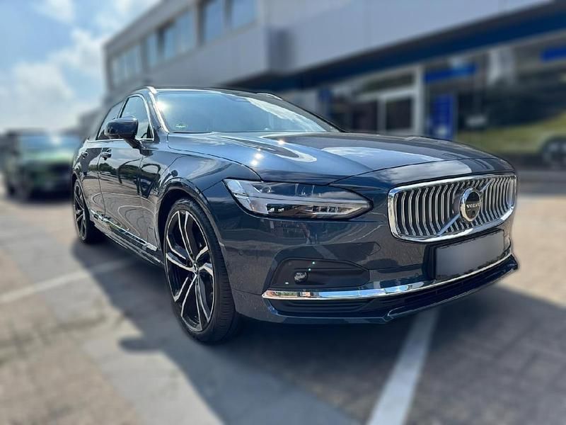 Gebraucht Volvo V90 Ultimate 197 PS (144 kW) 2024 Diverse metallic Kombi