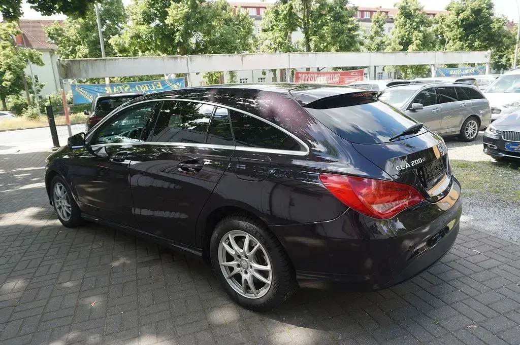 Gebraucht Mercedes CLA200 AMG line 136 PS (100 kW) 2016 Blau Limousine