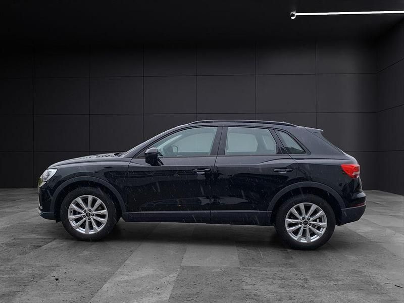 Gebraucht Audi Q3 Ambiente 150 PS (110 kW) 2024 Mythosschwarz metallic SUV