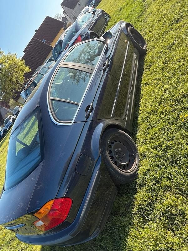Gebraucht BMW 323 170 PS (125 kW) 1999 Blau Limousine