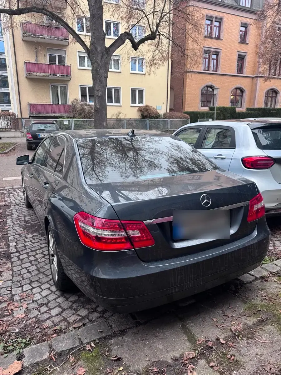 Gebraucht Mercedes E220 170 PS (125 kW) 2010 Limousine