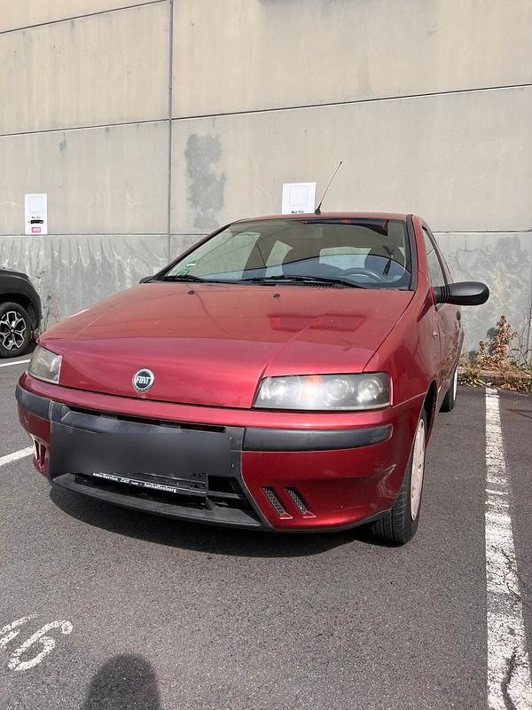 Rot Gebraucht 2002 Fiat Punto Kleinwagen | 299 € (Superpreis) - Bild 1/4
