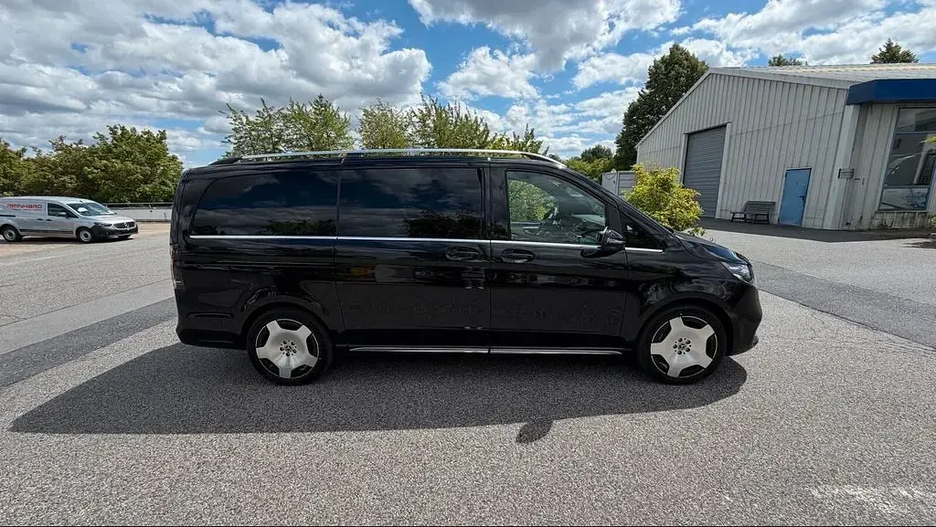 Gebraucht Mercedes V300 Exclusive 237 PS (174 kW) 2026 Obsidianschwarz Van / Kleinbus