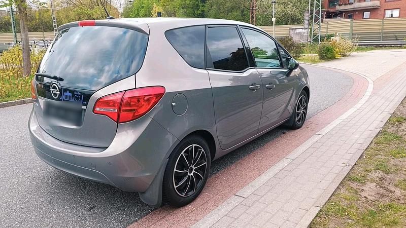 Second-hand Opel Meriva 101 CP (74 kW) 2010 Gri Monovolum