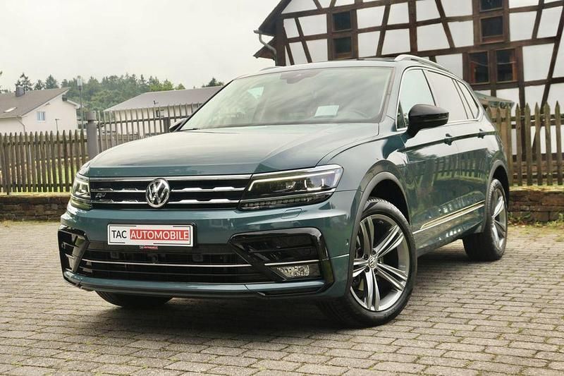 Blau Gebraucht 2020 VW Tiguan Allspace R-line SUV | 29.980 € (Fairer Preis) - Bild 1/4