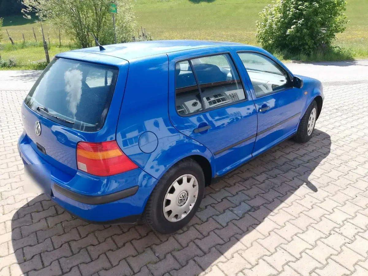Brugt VW Golf III Basis 75 HK (55 kW) 1998 Blå Hatchback