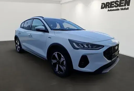 Gebraucht Ford Focus Active X 155 PS (114 kW) 2025 Weiss Limousine