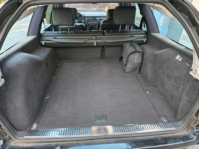 Gebraucht Mercedes E320 236 PS (173 kW) 2002 Schwarz Kombi