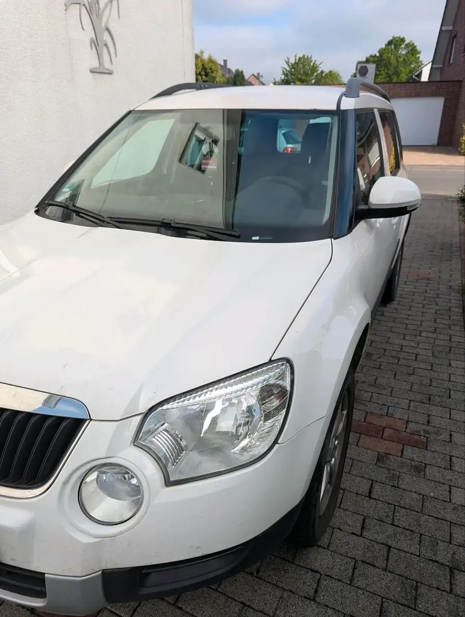 Używany Skoda Yeti 105 KM (77 kW) 2012 Biały SUV