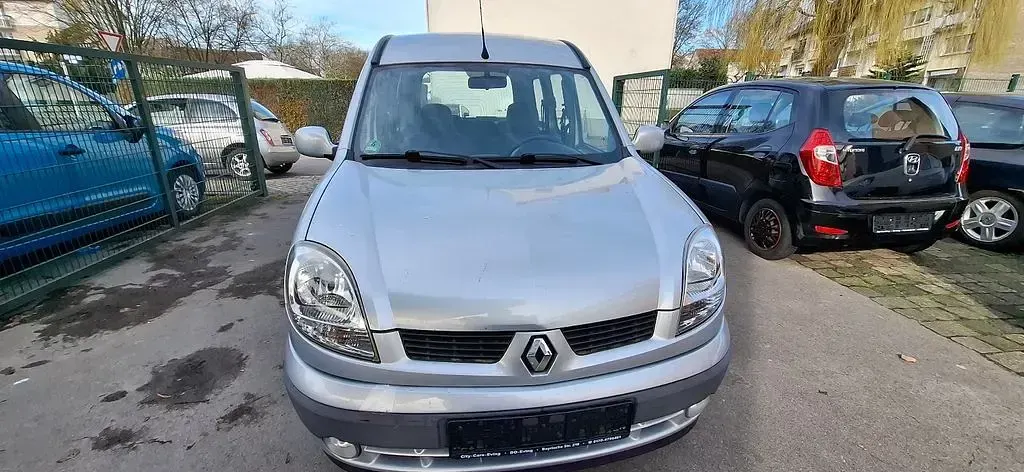 Gebraucht Renault Kangoo Privilege 95 PS (69 kW) 2004 Silber Van / Kleinbus