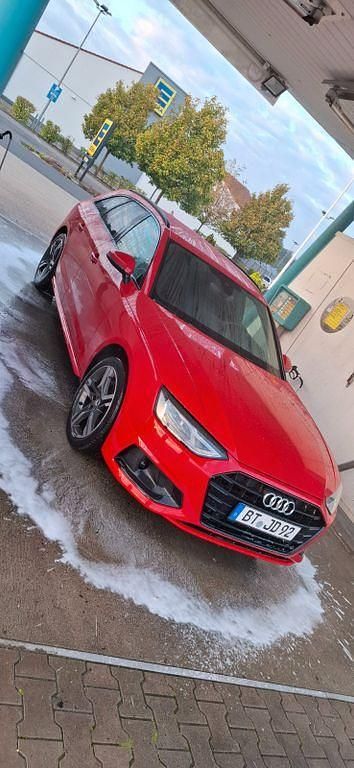 Gebraucht Audi A4 Ambiente 190 PS (139 kW) 2021 Rot Kombi