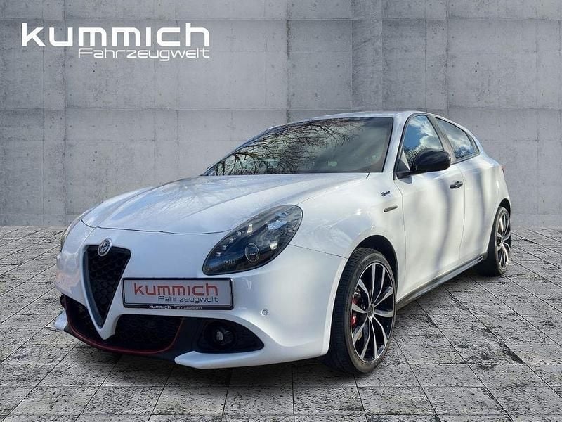 Weiß Gebraucht 2021 Alfa Romeo Giulietta Limousine | 17.950 € (Fairer Preis) - Bild 1/4