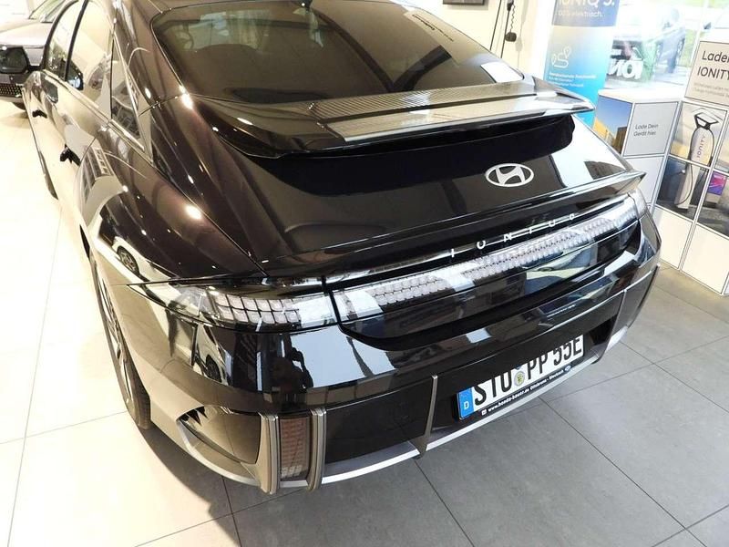 Gebraucht Hyundai Ioniq 6 Techniq 167 kW (228 PS) 2023 Biophillic blue pearl / mic Limousine