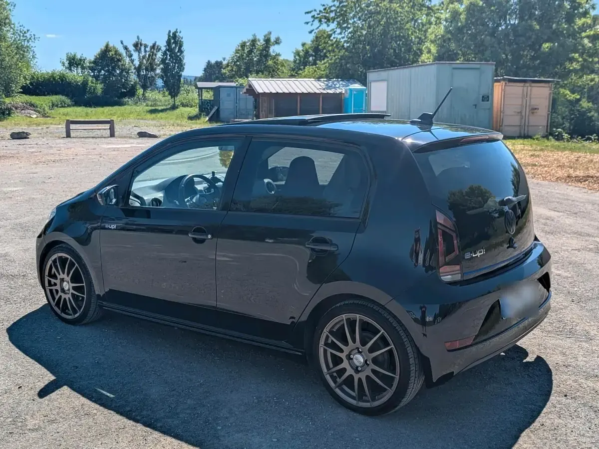 Gebraucht VW e-up! R 60 kW (82 PS) 2018 Schwarz Kleinwagen