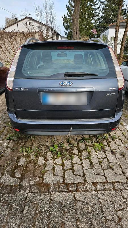 Gebraucht Ford Focus 110 PS (80 kW) 2010 Blau Kombi