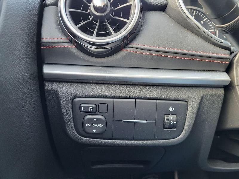 Gebraucht DFSK Fengon 106 PS (77 kW) 2024 Metallic