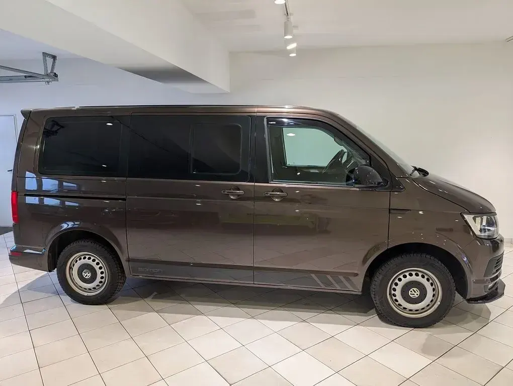 Gebraucht VW T6 102 PS (75 kW) 2016 Braun Van