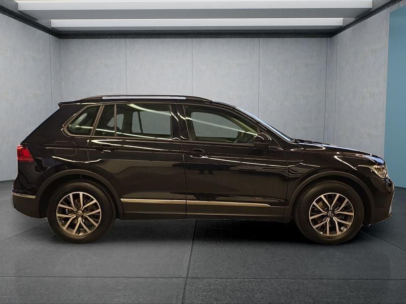 Gebraucht VW Tiguan 122 PS (89 kW) 2023 Schwarz SUV