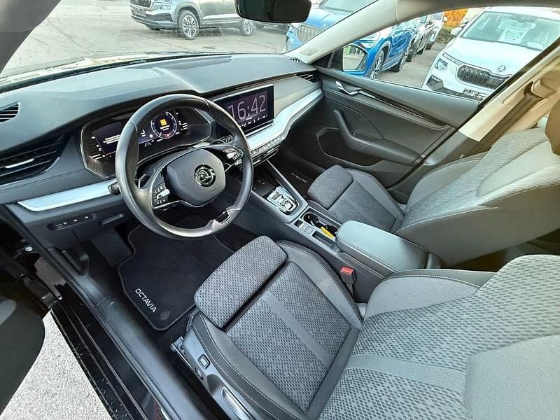 Gebraucht Skoda Octavia Clever 150 PS (110 kW) 2021 Black magic pereffekt Kombi
