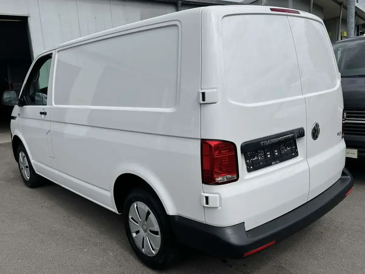 Gebraucht VW Transporter 110 PS (80 kW) 2022 Candyweiß Van