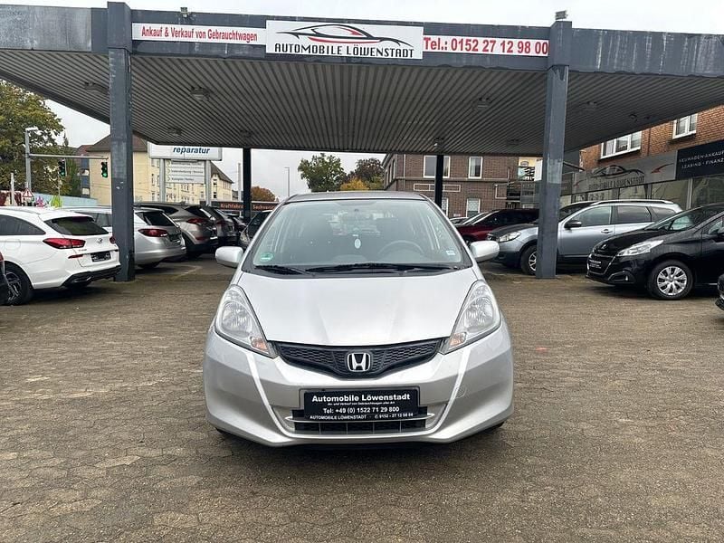 Gebraucht Honda Jazz Trend 99 PS (72 kW) 2012 Silber Kleinwagen