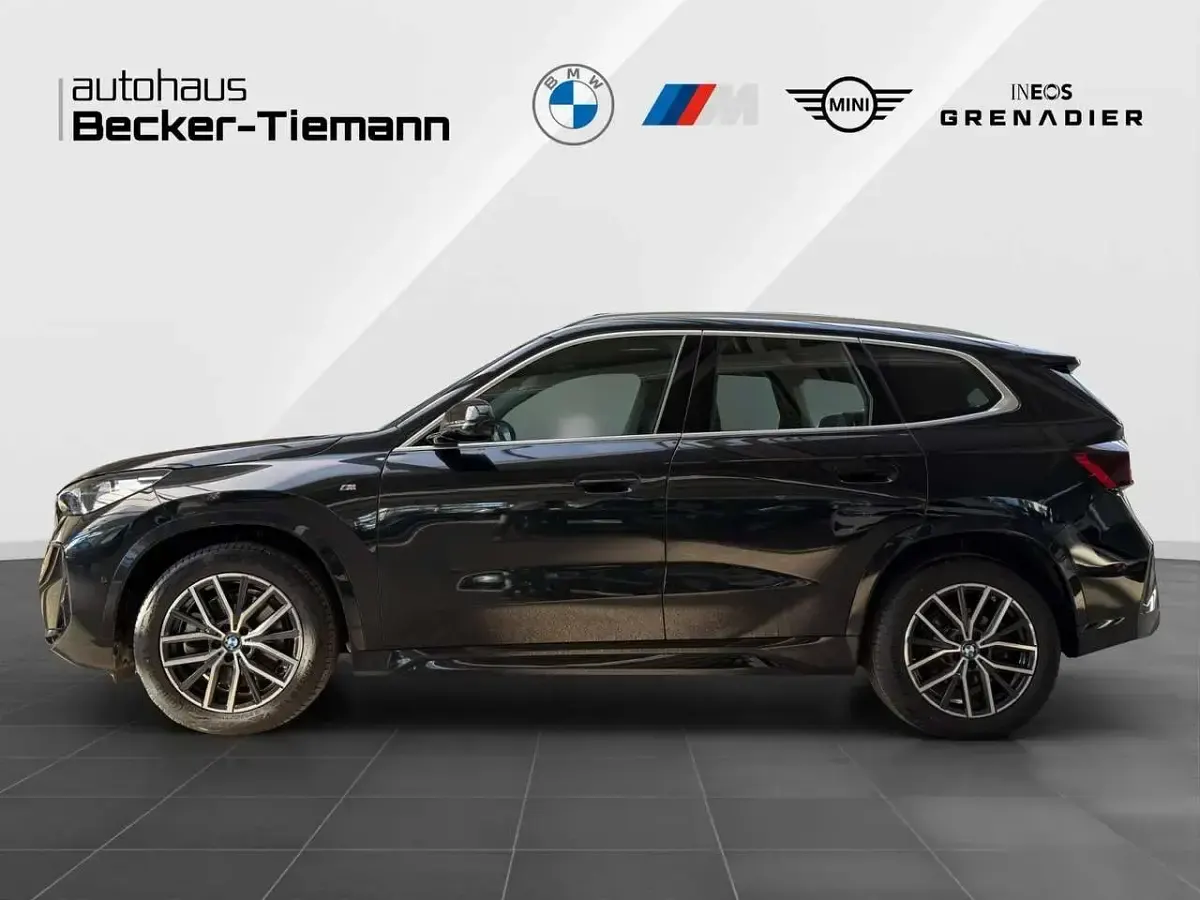 Gebraucht BMW X1 M Sport 197 PS (144 kW) 2022 Saphirschwarz SUV